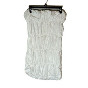 2 white standard size pillow shams